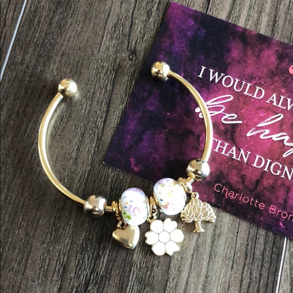 Bracelet white floral - Picture 3 of 10